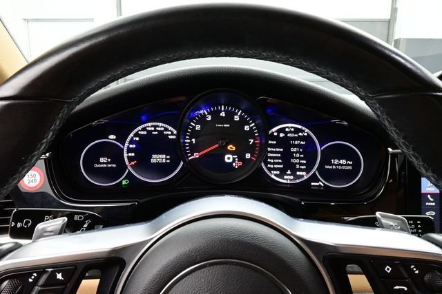 Certified 2018 Porsche Panamera image 9