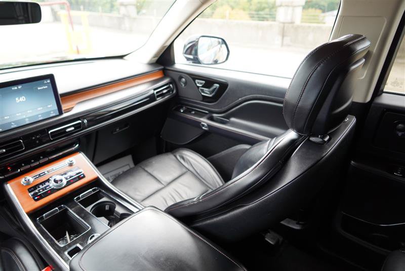 Used 2020 Lincoln Aviator Reserve AWD/4WD image 40