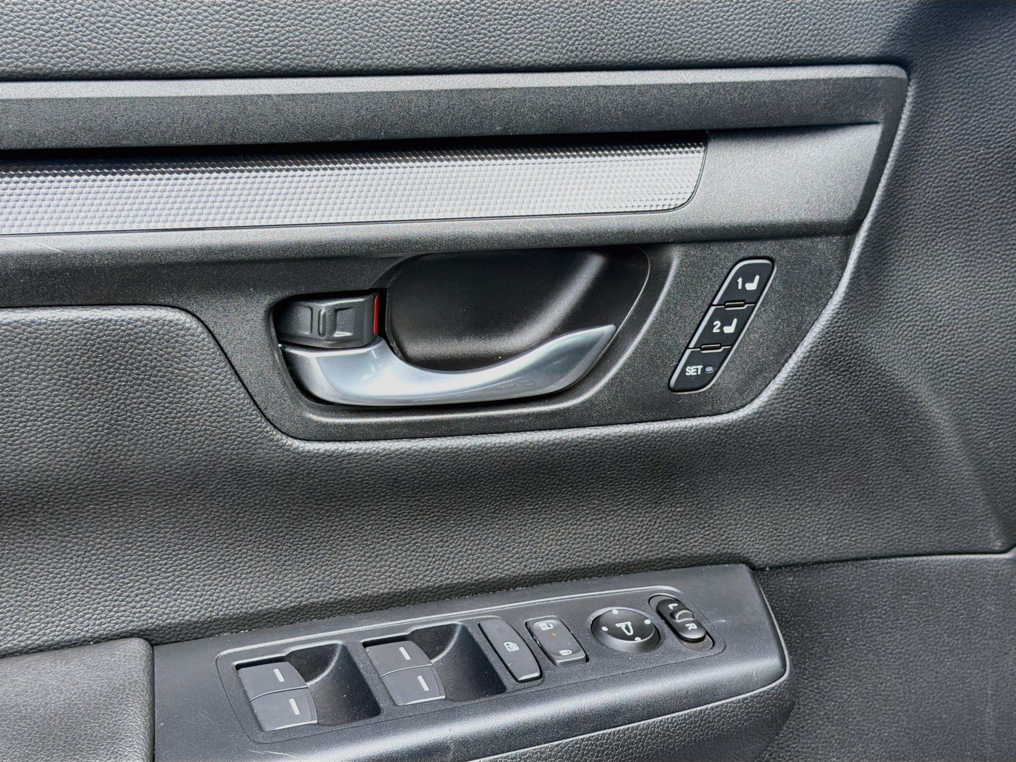Used 2025 Honda CR-V Sport-L image 18