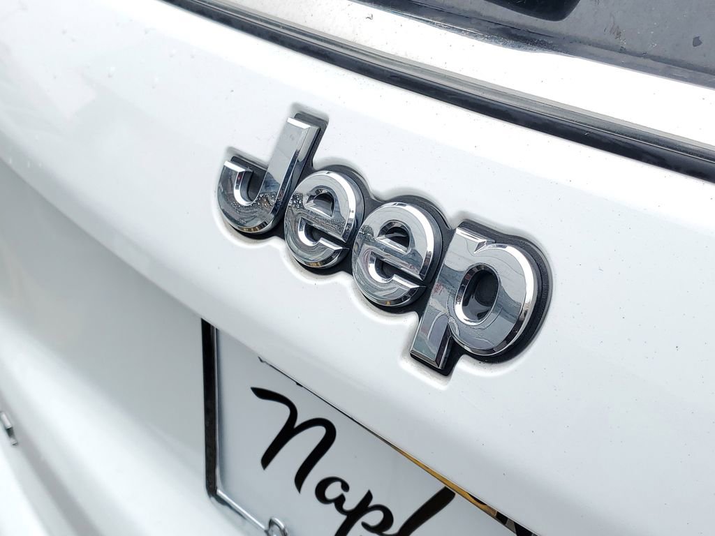 Used 2023 Jeep Compass Latitude image 8