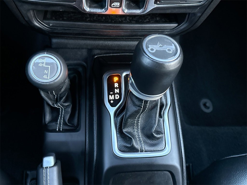 Used 2019 Jeep Wrangler Unlimited Sahara w/ Uconnect 4C Nav & Sound Group image 21