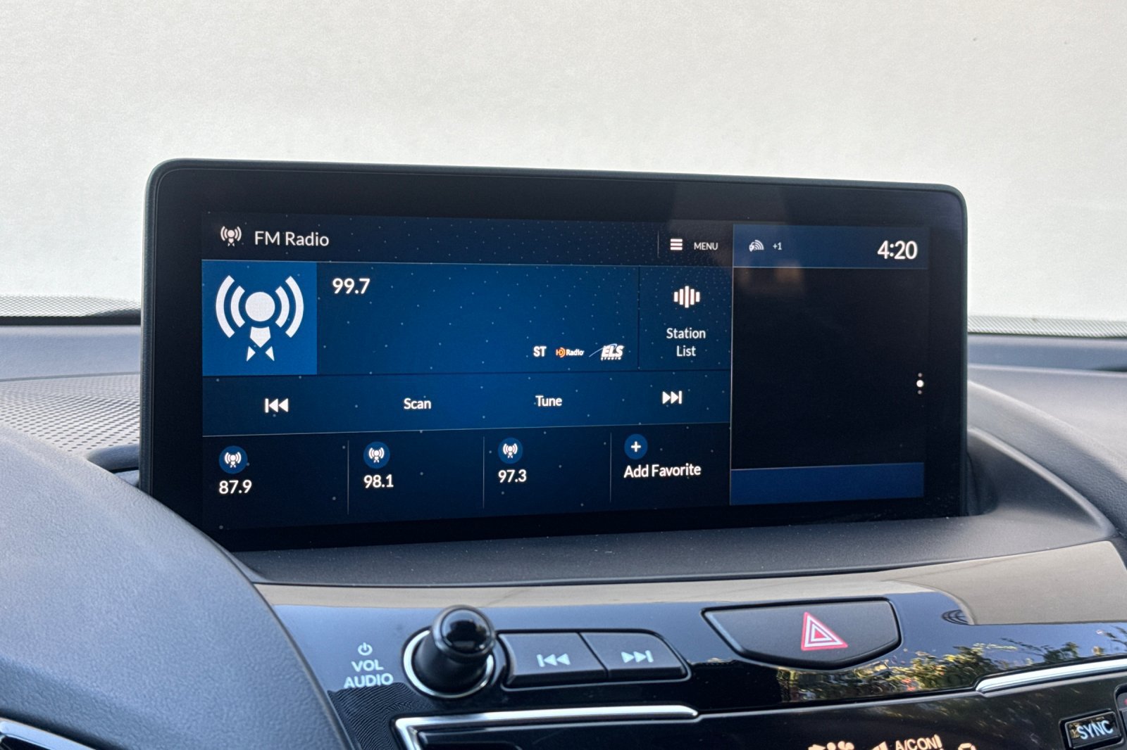 Used 2020 Acura RDX w/ Technology Package FWD image 18