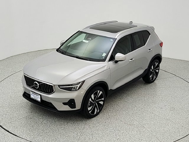 Certified 2023 Volvo XC40 B5 Plus w/ Protection Package Premier AWD/4WD image 13