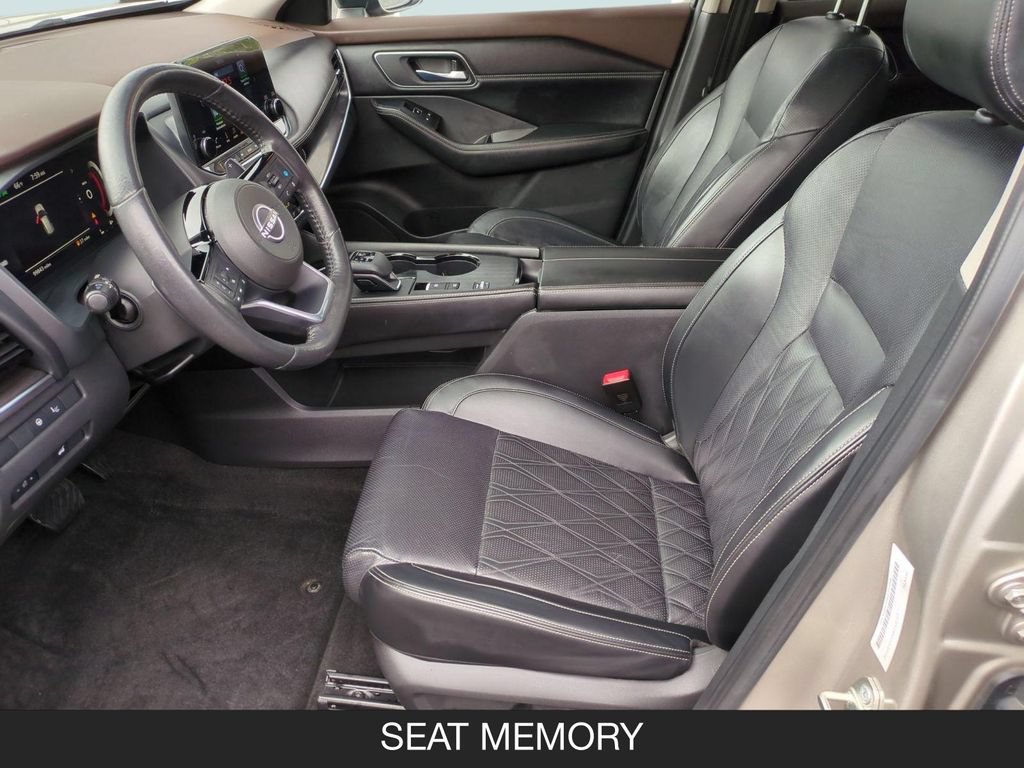 Used 2022 Nissan Rogue Platinum w/ Head-Up Display Package FWD image 14