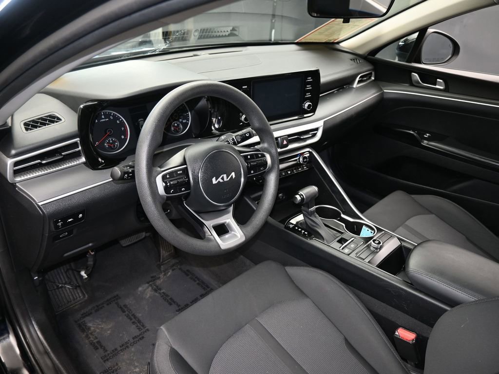 Used 2022 Kia K5 LXS image 10