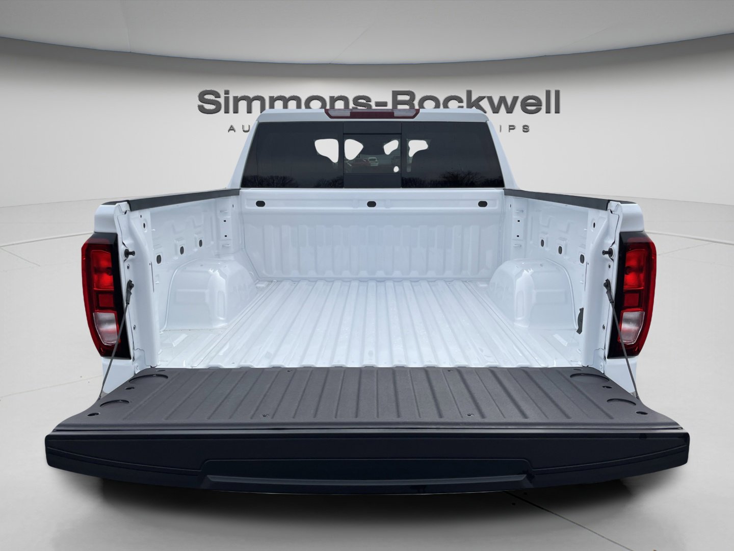 New 2026 GMC Sierra 1500 SLE w/ Preferred Package image 10