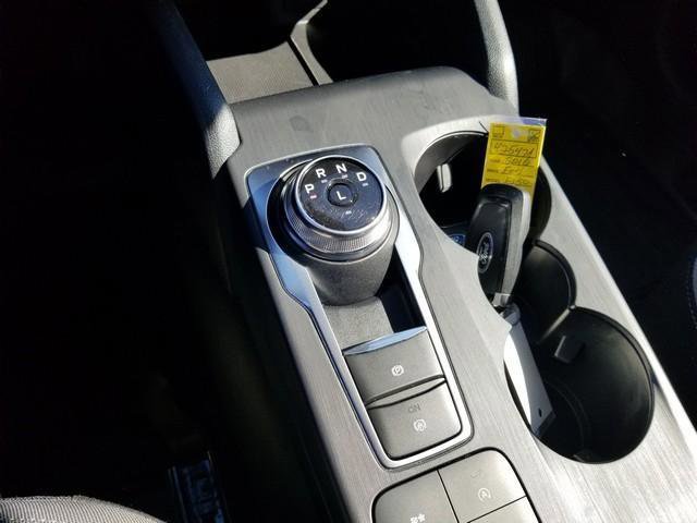 Used 2022 Ford Escape SE w/ Cold Weather Package image 17