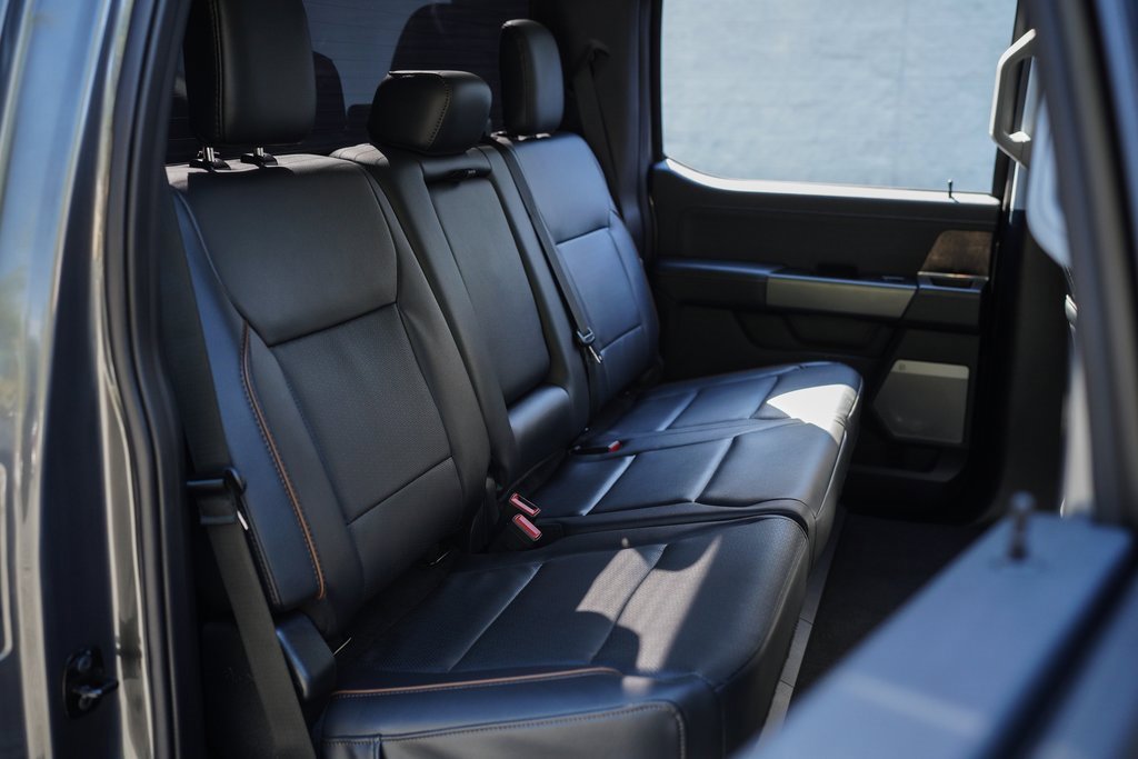 Used 2025 Ford F350 Lariat image 26