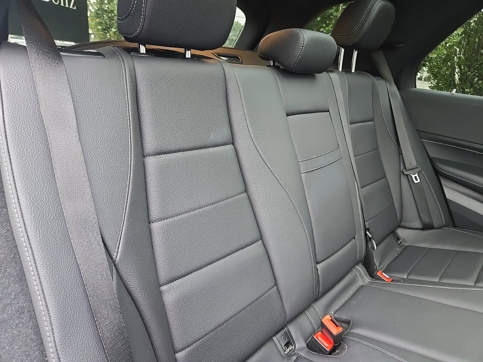 Used 2025 Mercedes-Benz GLE 450e 4MATIC image 11