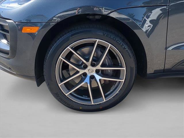 Used 2022 Porsche Macan image 24