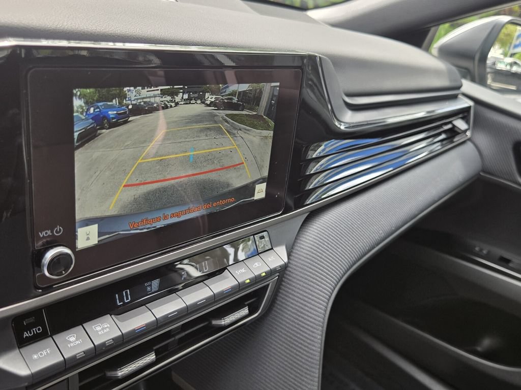 Used 2026 Toyota Camry SE FWD image 21
