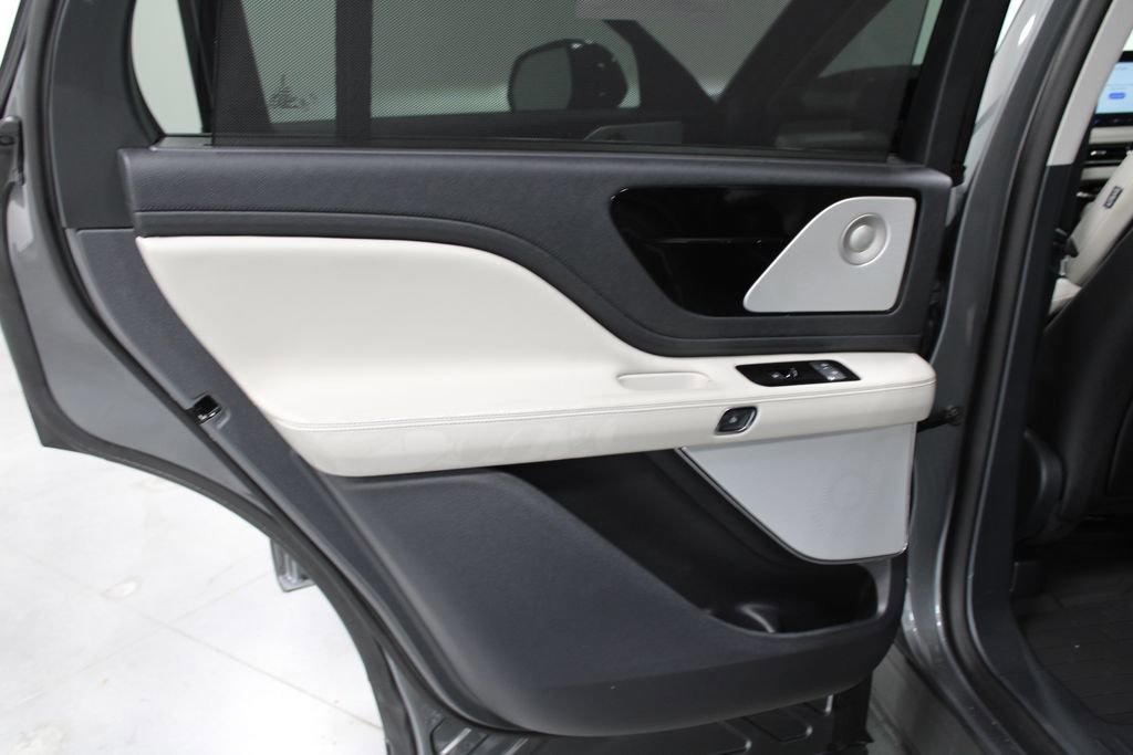 New 2025 Lincoln Aviator Reserve w/ Luxury Package image 25
