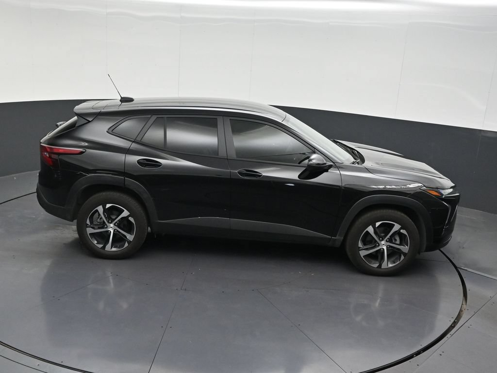 Used 2025 Chevrolet Trax RS w/ Driver Confidence Package FWD image 20