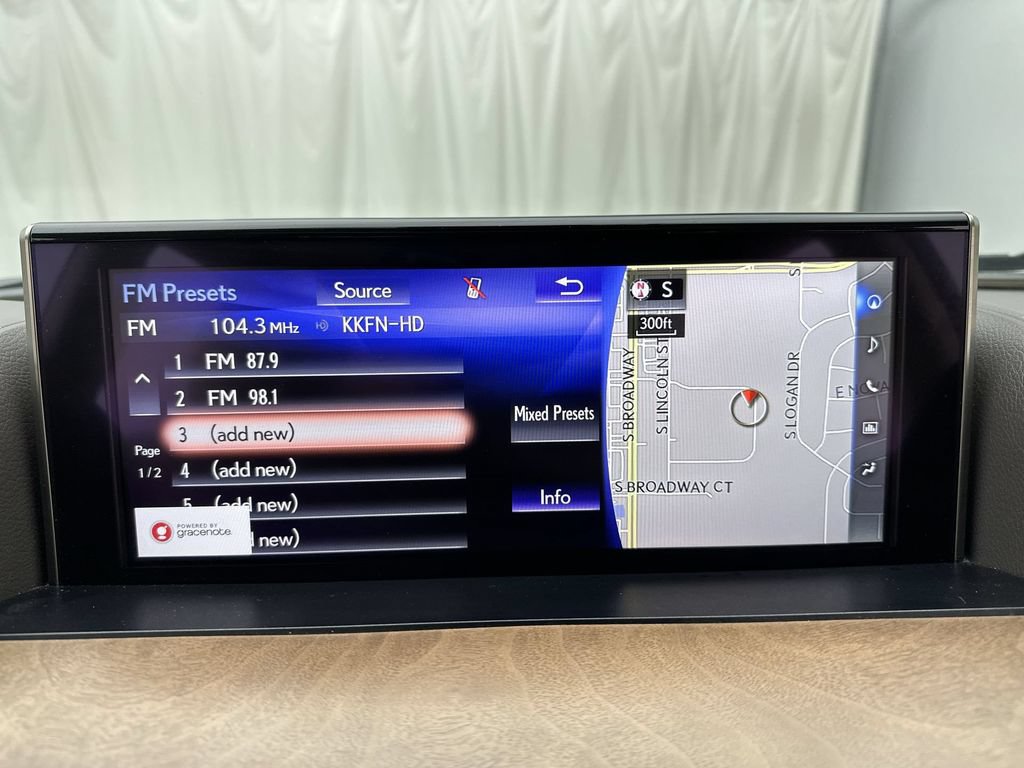 Used 2018 Lexus LX 570 4WD w/ Luxury Package image 16