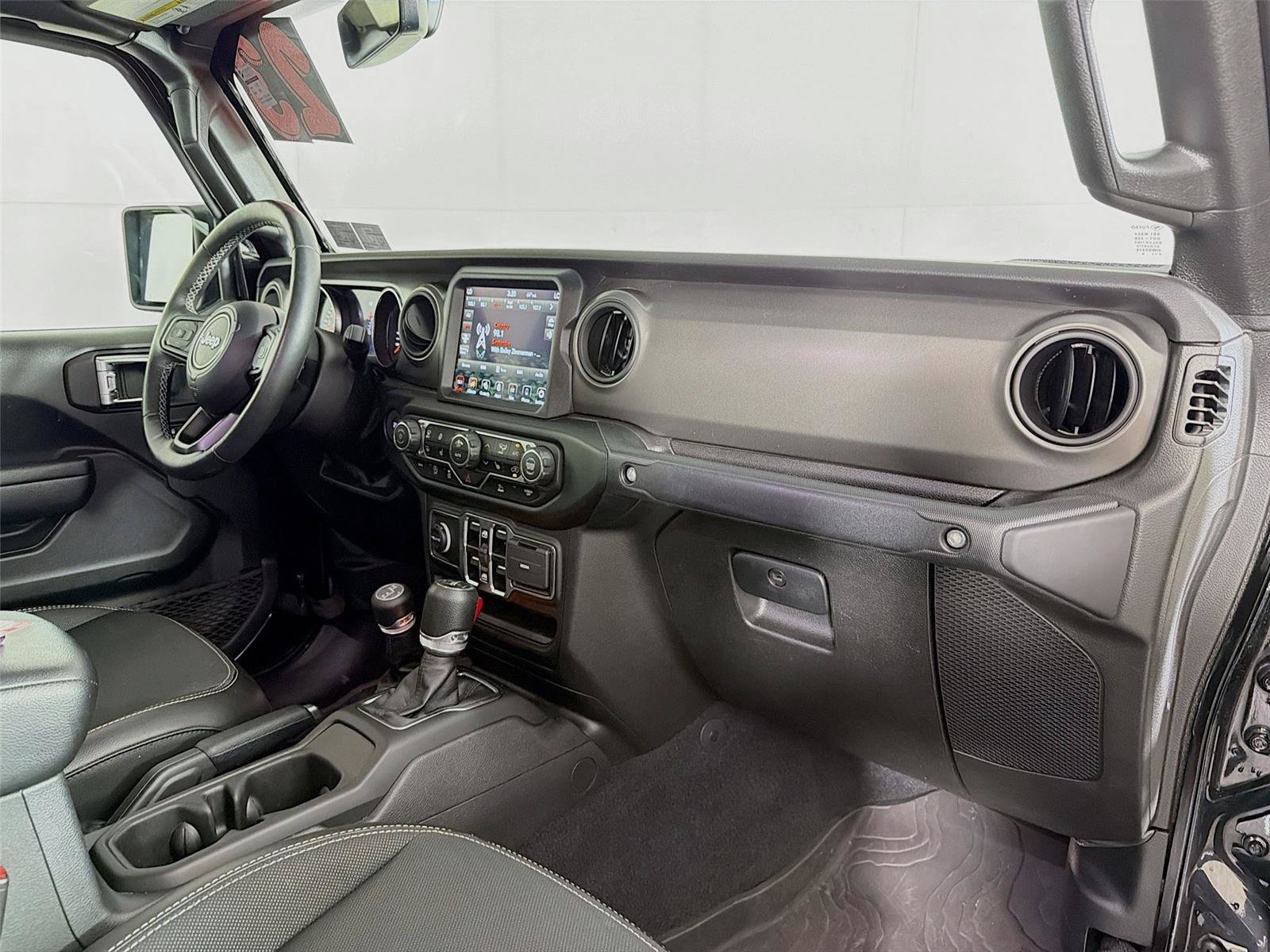 Used 2023 Jeep Gladiator Sport AWD/4WD image 31
