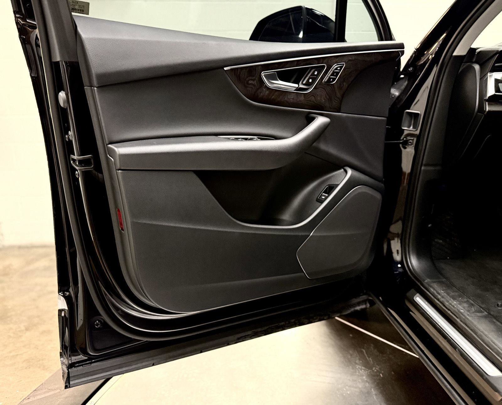 Used 2020 Audi Q7 3.0T Premium w/ Convenience Package image 11