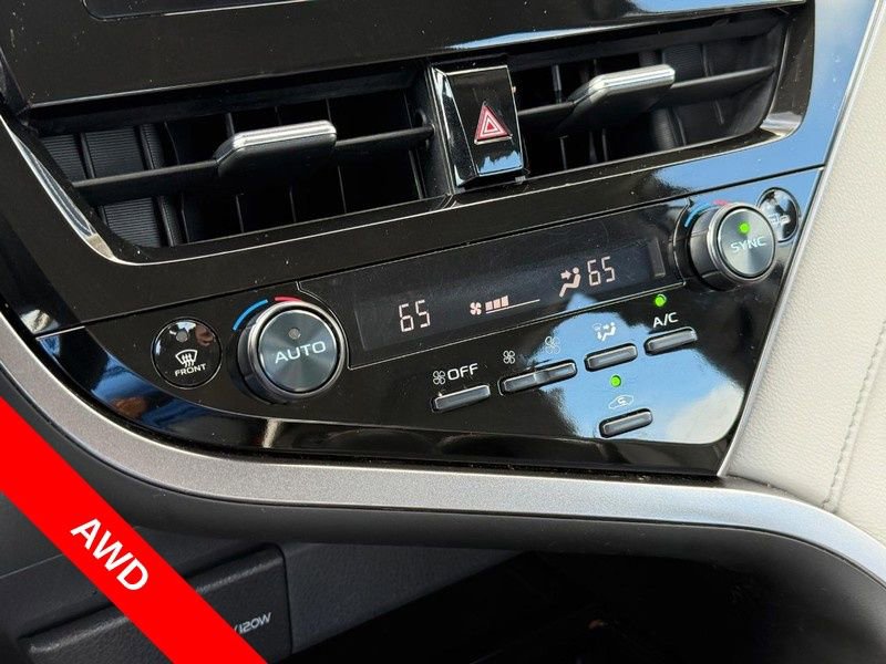 Used 2024 Toyota Camry SE AWD/4WD image 28