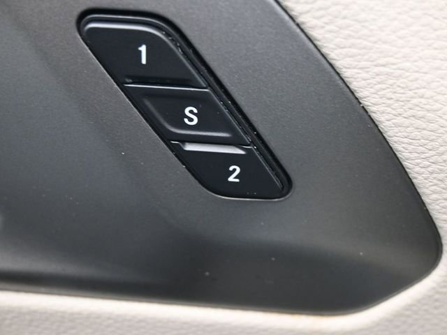 Used 2022 Chrysler Pacifica Touring-L image 21