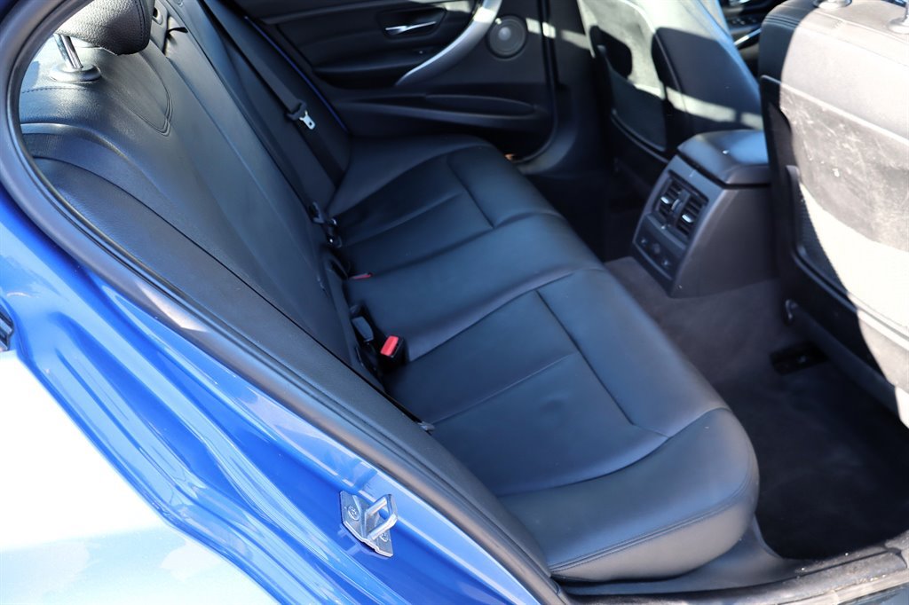 Used 2013 BMW 335i xDrive Sedan AWD/4WD image 22