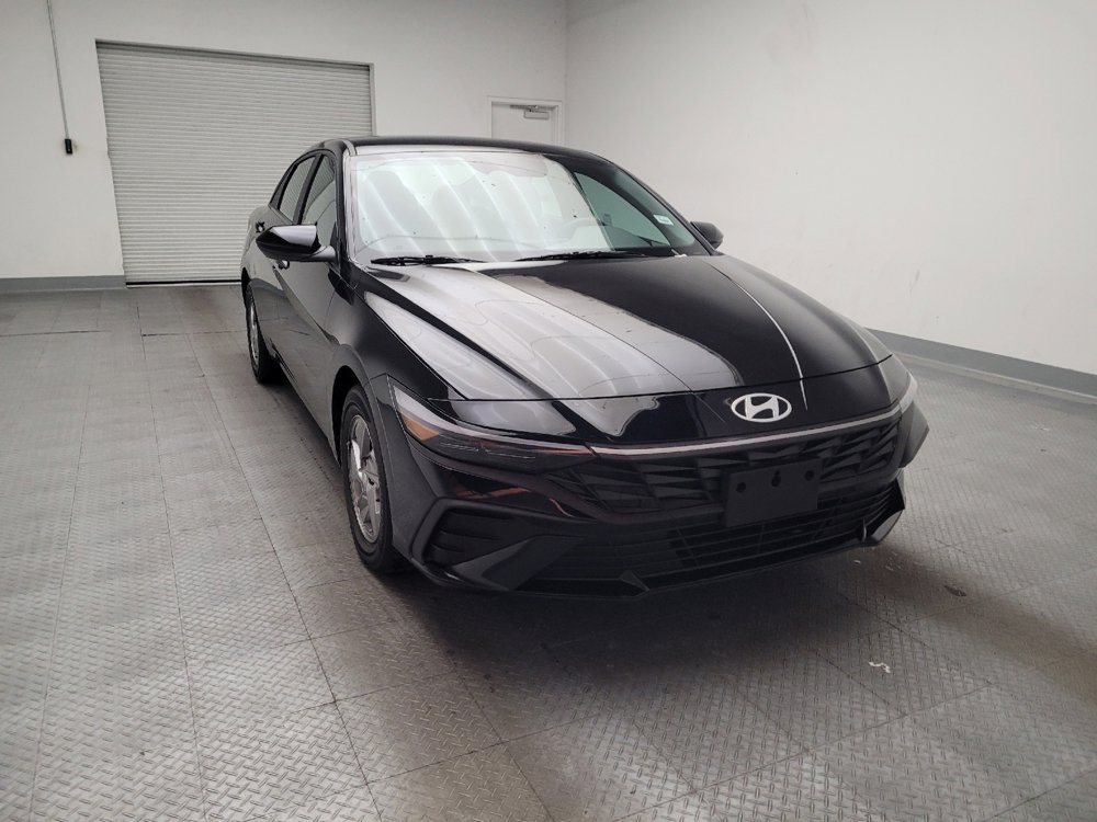 Used 2025 Hyundai Elantra SE image 14