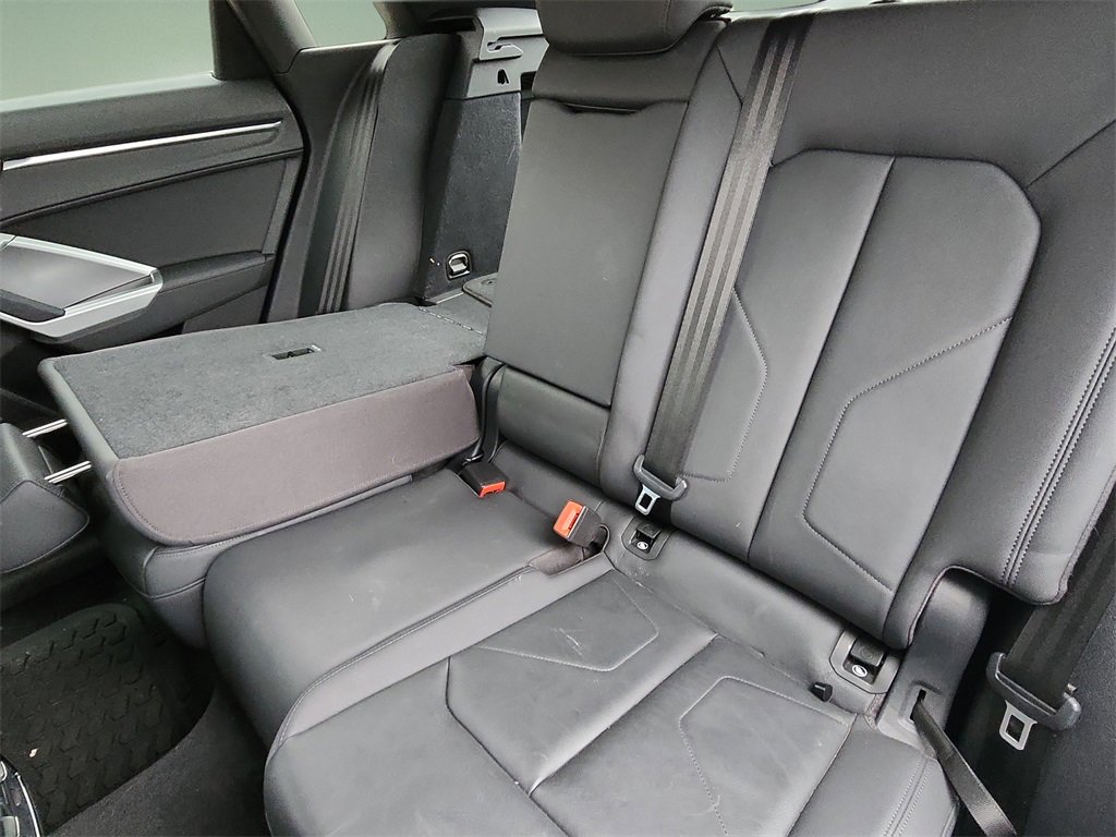 Used 2020 Audi Q3 2.0T Premium image 9