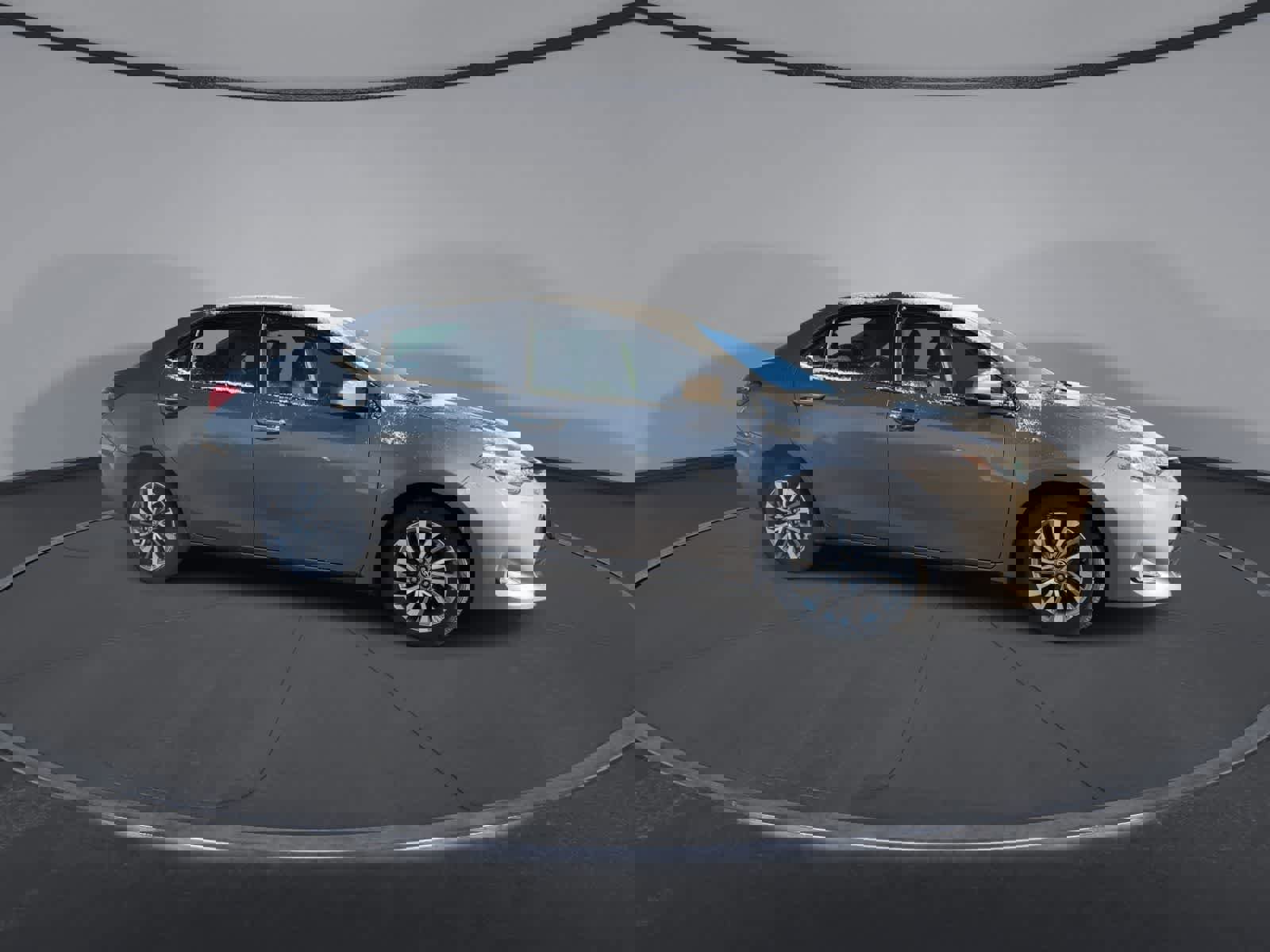 Used 2019 Toyota Corolla XLE image 9