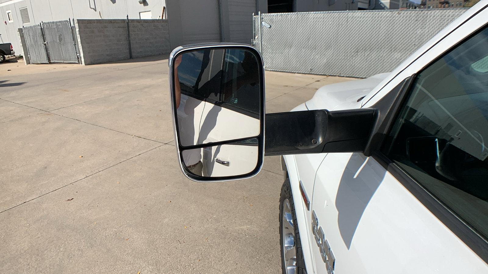 Used 2018 RAM 1500 Laramie image 12