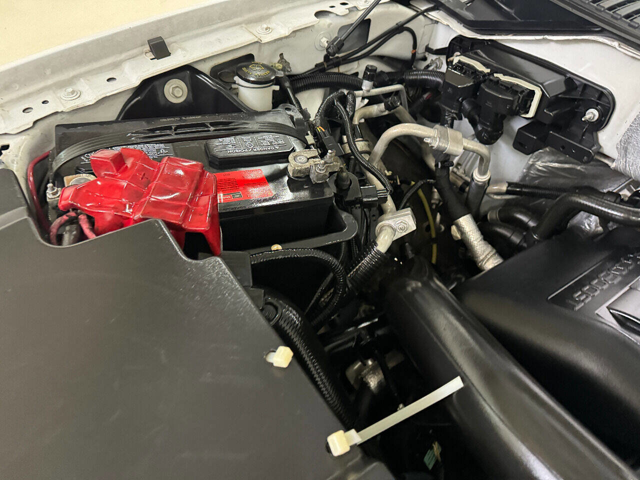 Used 2015 Ford Expedition XL image 32