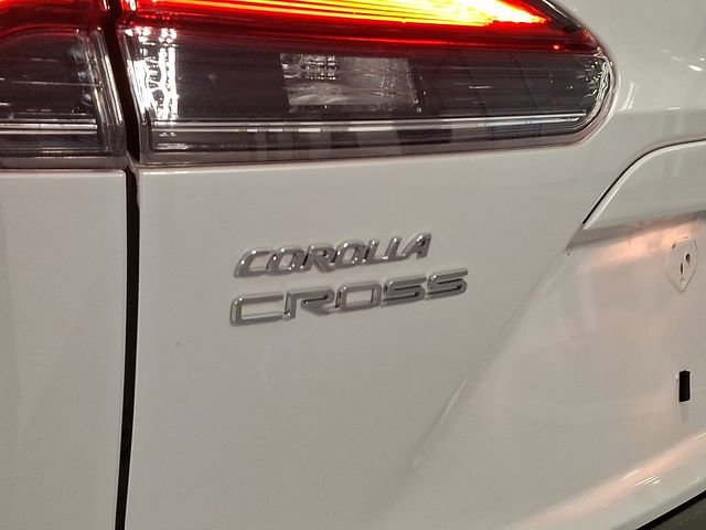 Used 2023 Toyota Corolla Cross XLE image 29