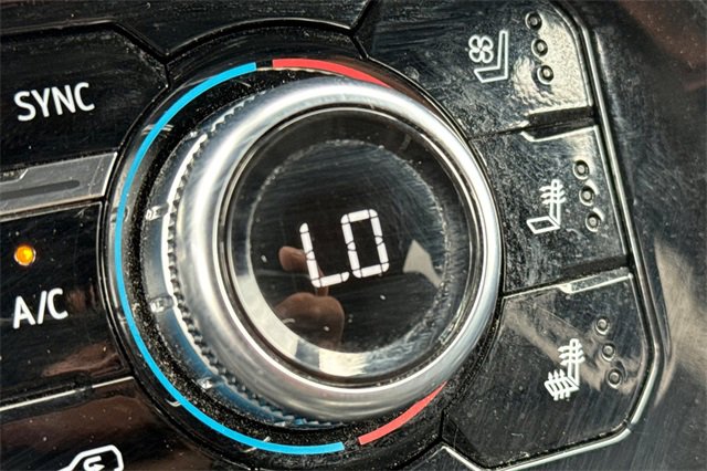 Used 2025 GMC Sierra 3500 Denali image 30