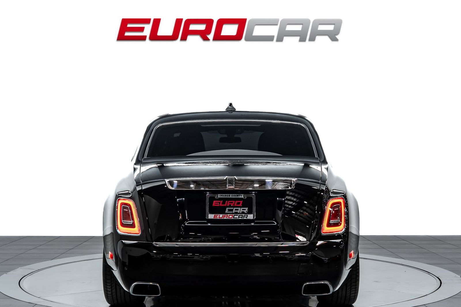 Used 2024 Rolls-Royce Phantom Sedan w/ The Phantom Package RWD image 5