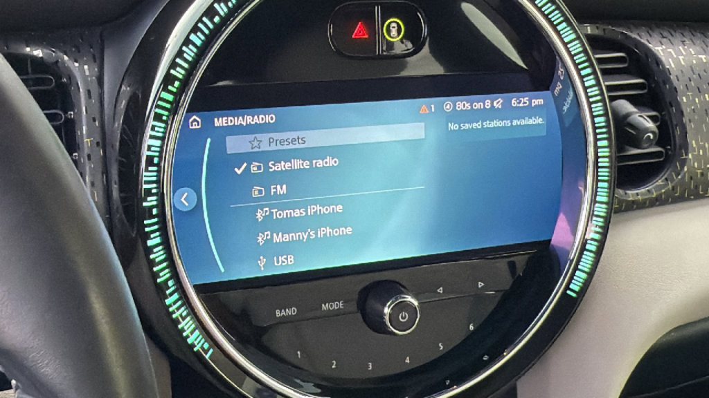 Used 2022 MINI Cooper SE FWD image 15