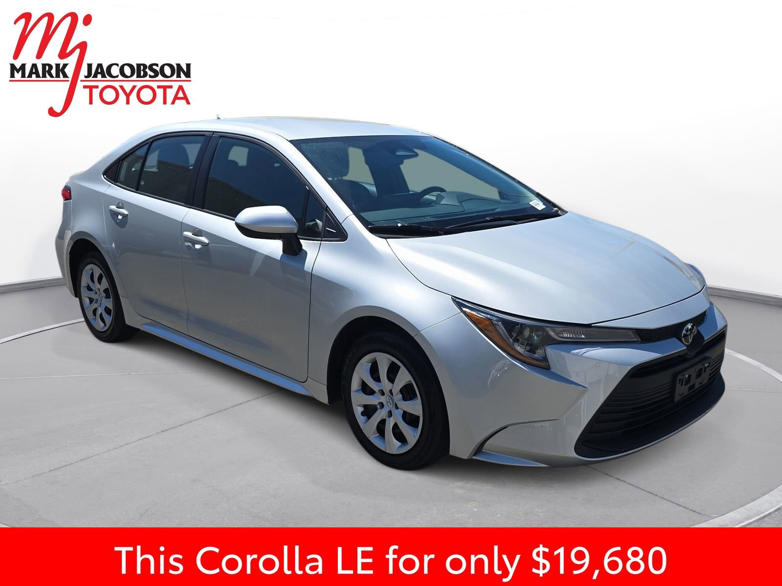 Used 2024 Toyota Corolla LE FWD image 5