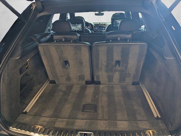 Used 2023 Bentley Bentayga image 6