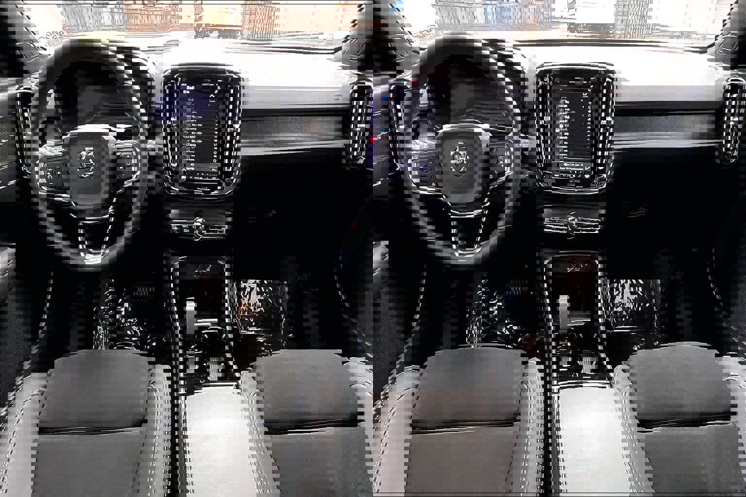 Used 2023 Volvo C40 P8 Recharge Ultimate w/ Protection Package Premier image 18