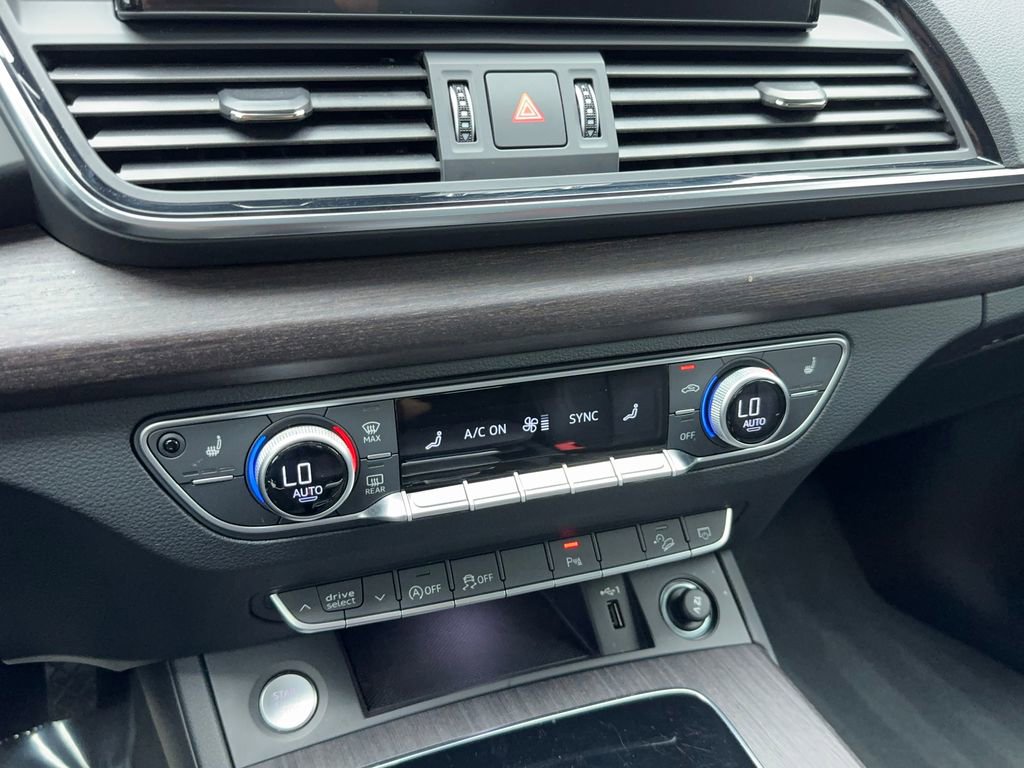 Used 2022 Audi Q5 2.0T Premium w/ Convenience Package image 31