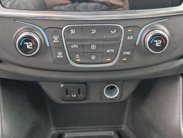 Used 2023 Chevrolet Traverse LT image 22