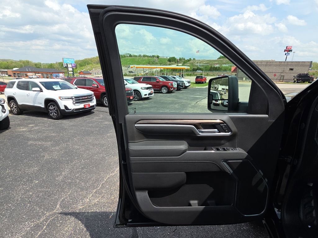 New 2026 Chevrolet Silverado 3500 LT w/ Convenience Package AWD/4WD image 13