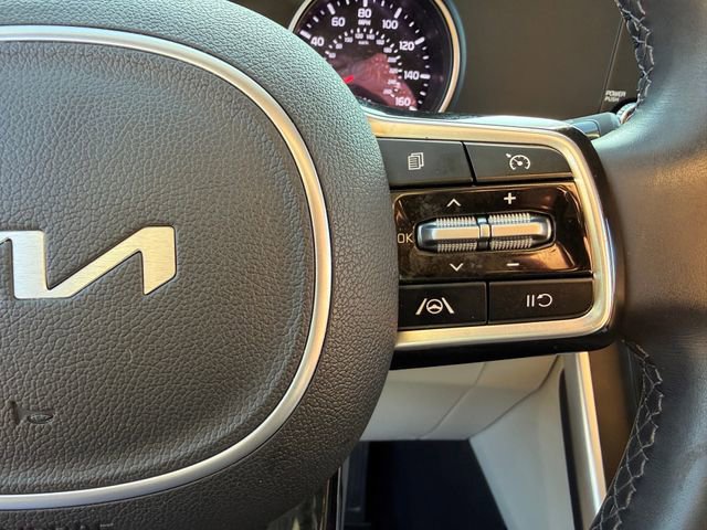 Used 2024 Kia Carnival LX image 18