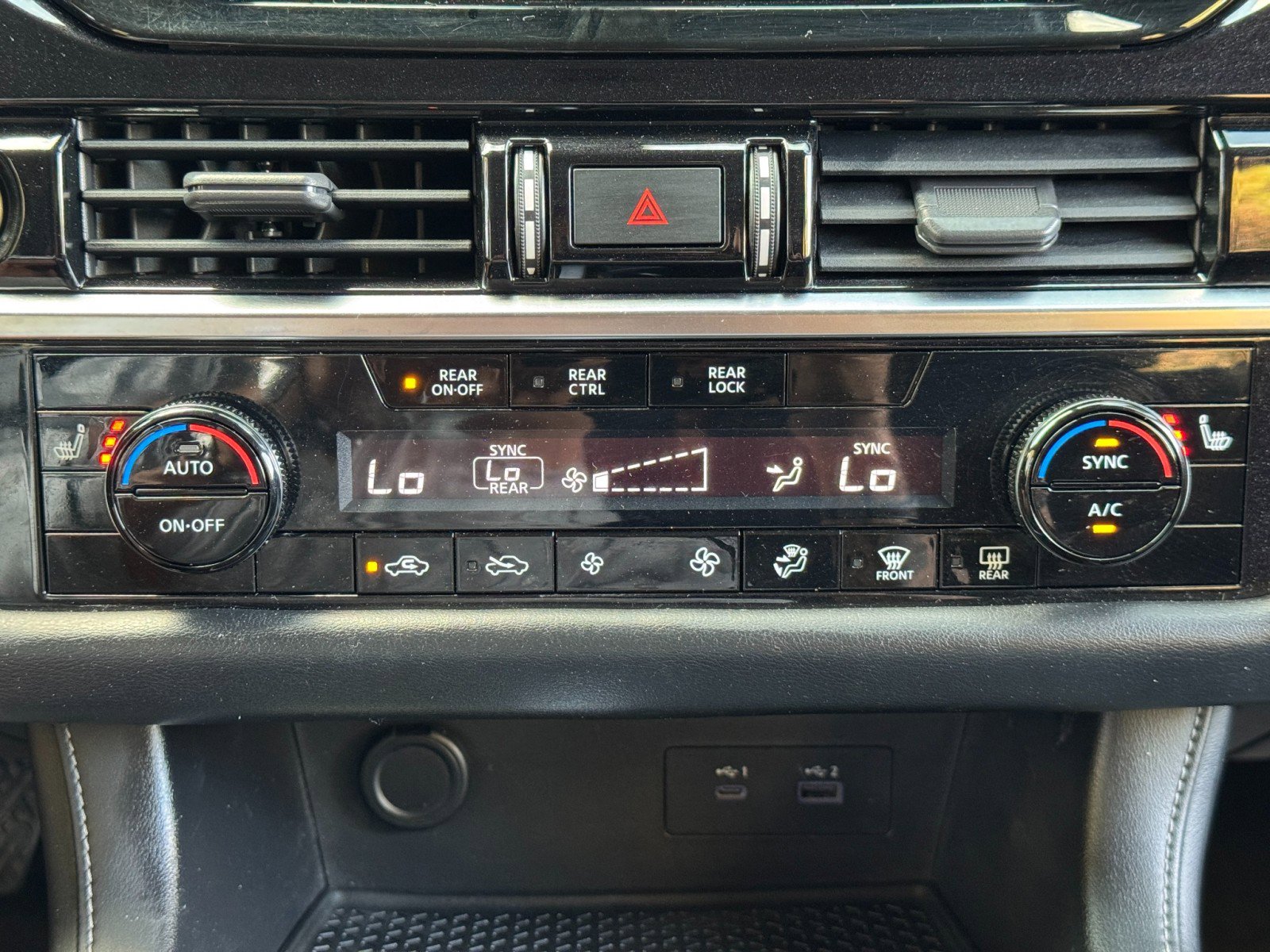 Used 2022 Nissan Pathfinder SV image 24