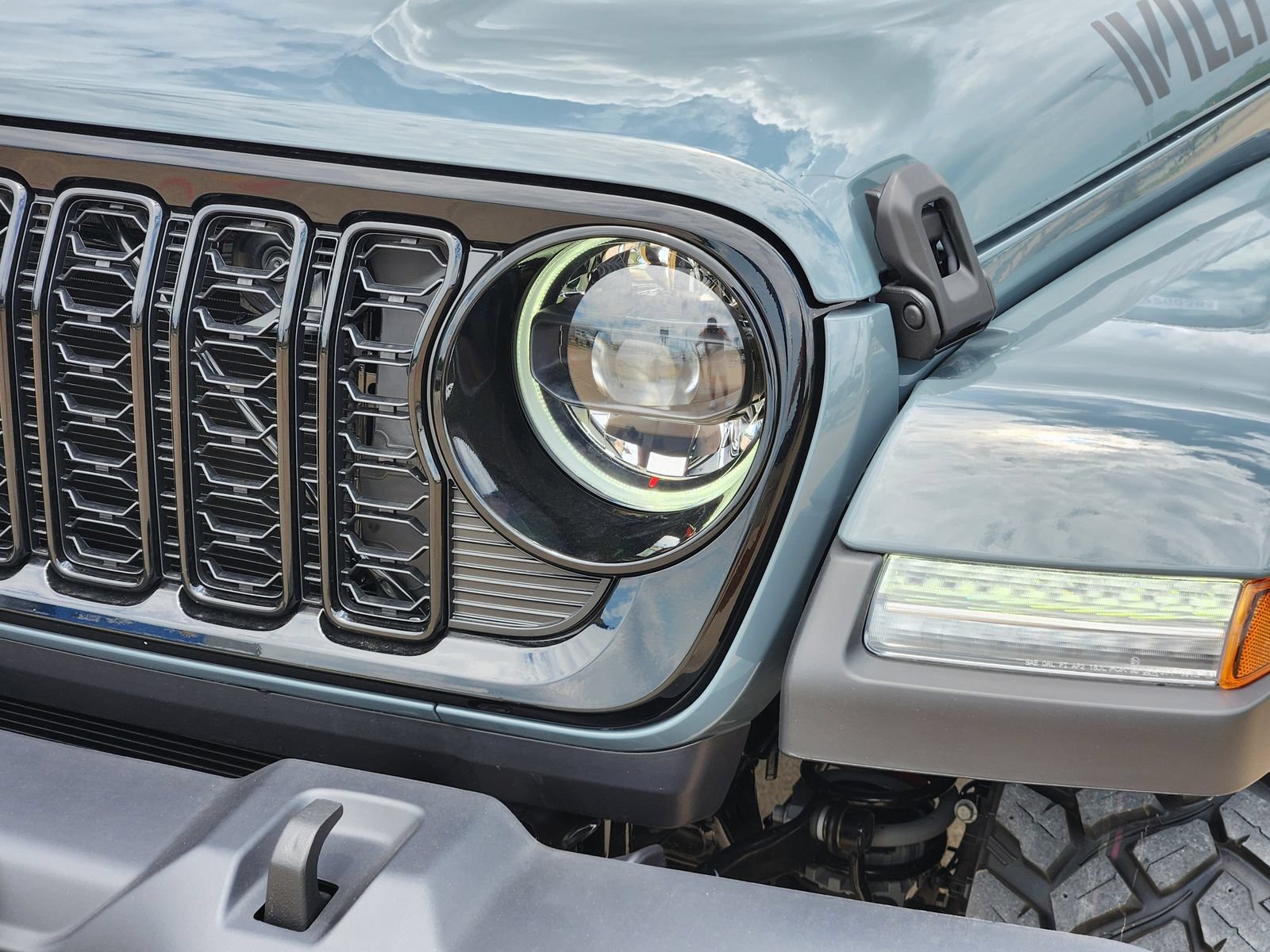 New 2026 Jeep Gladiator Sport AWD/4WD image 9