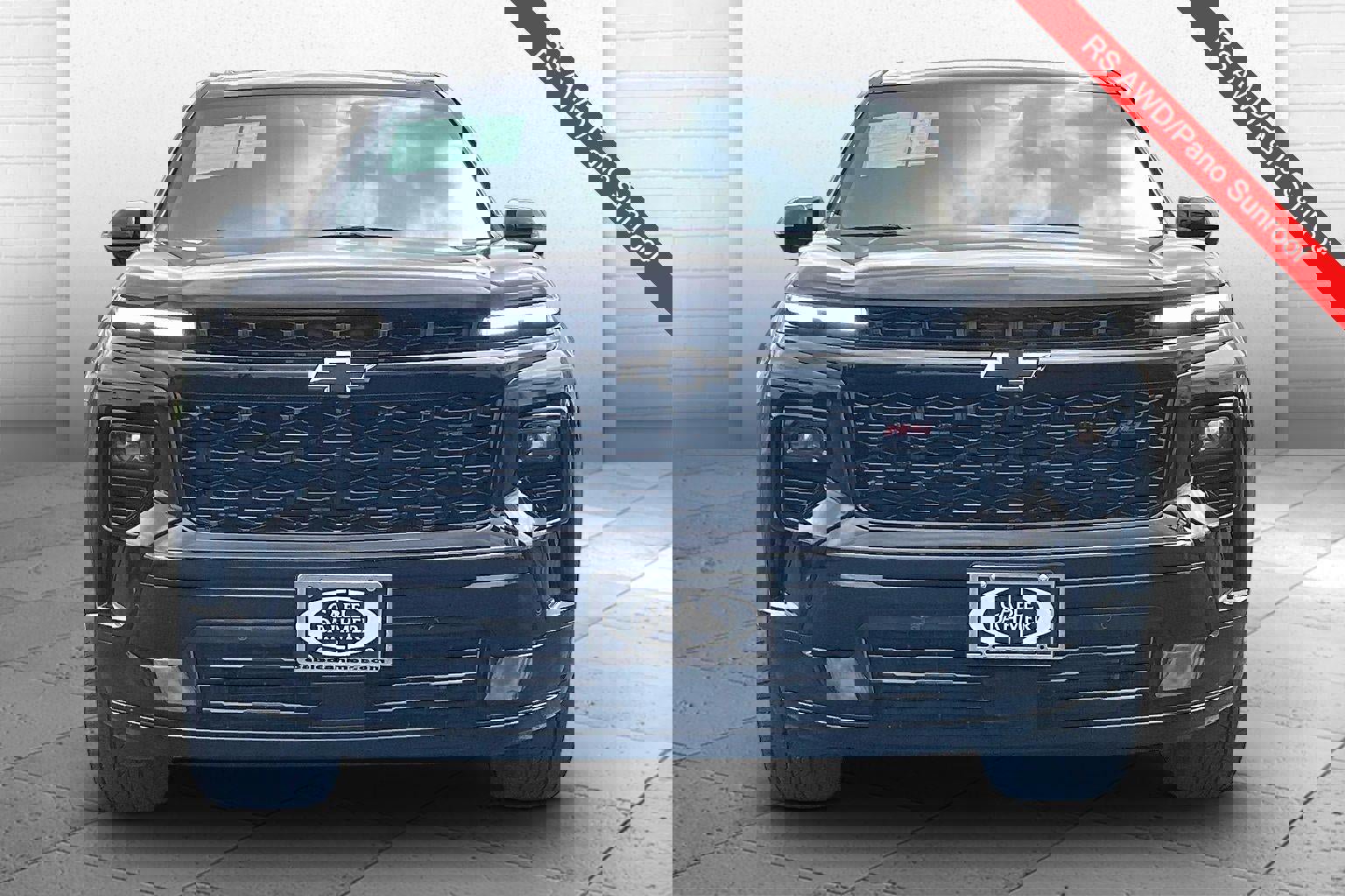 Used 2024 Chevrolet Traverse RS image 2