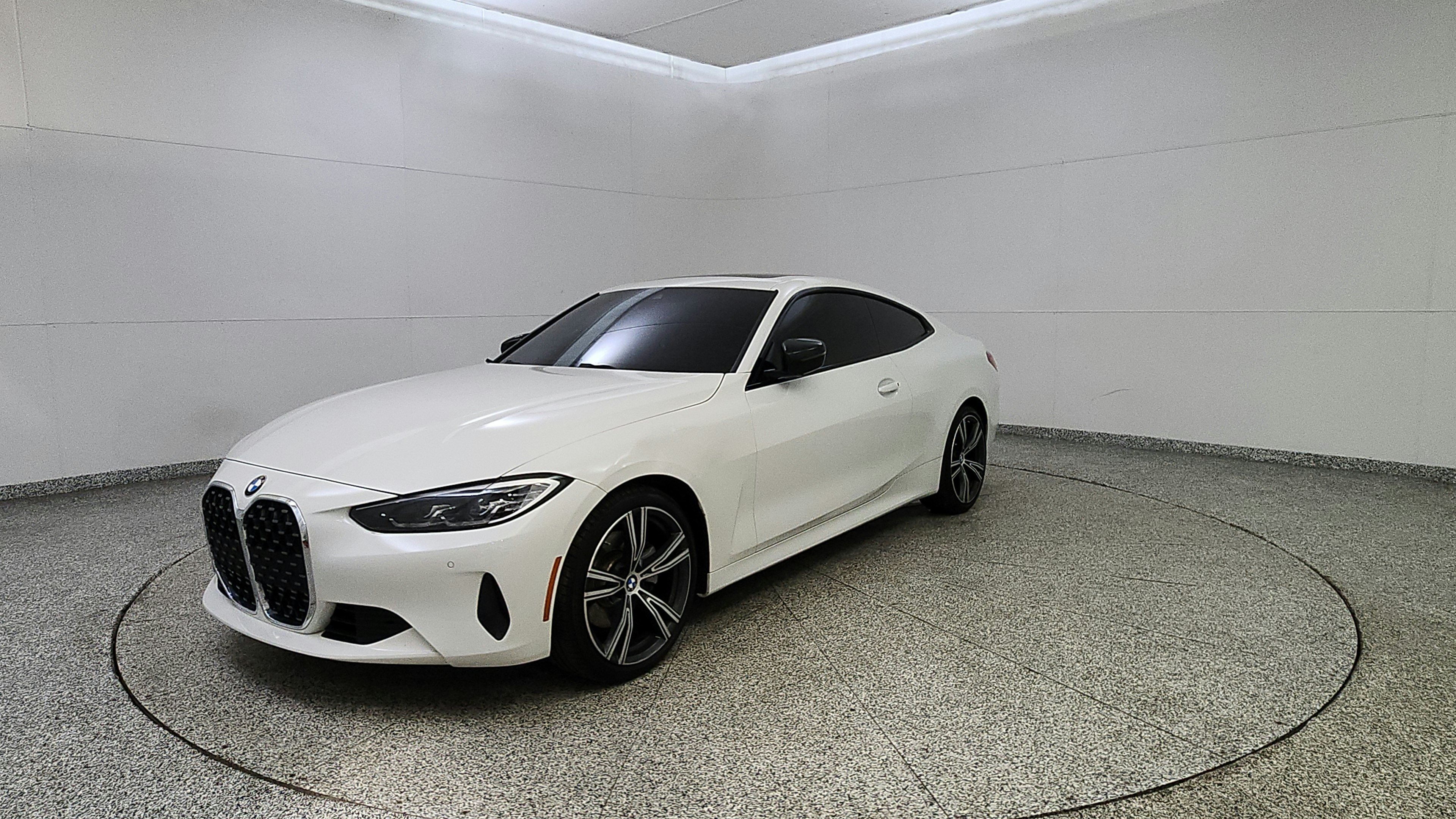 Used 2021 BMW 430i xDrive Coupe w/ Convenience Package AWD/4WD image 3