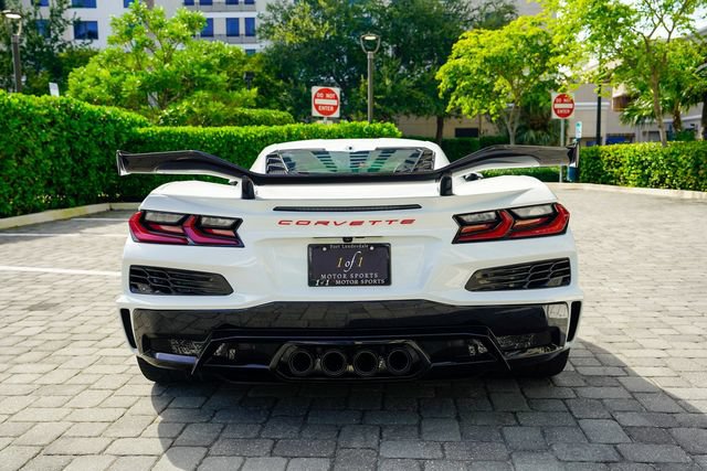 Used 2024 Chevrolet Corvette Z06 w/ Z07 Performance Package RWD image 22