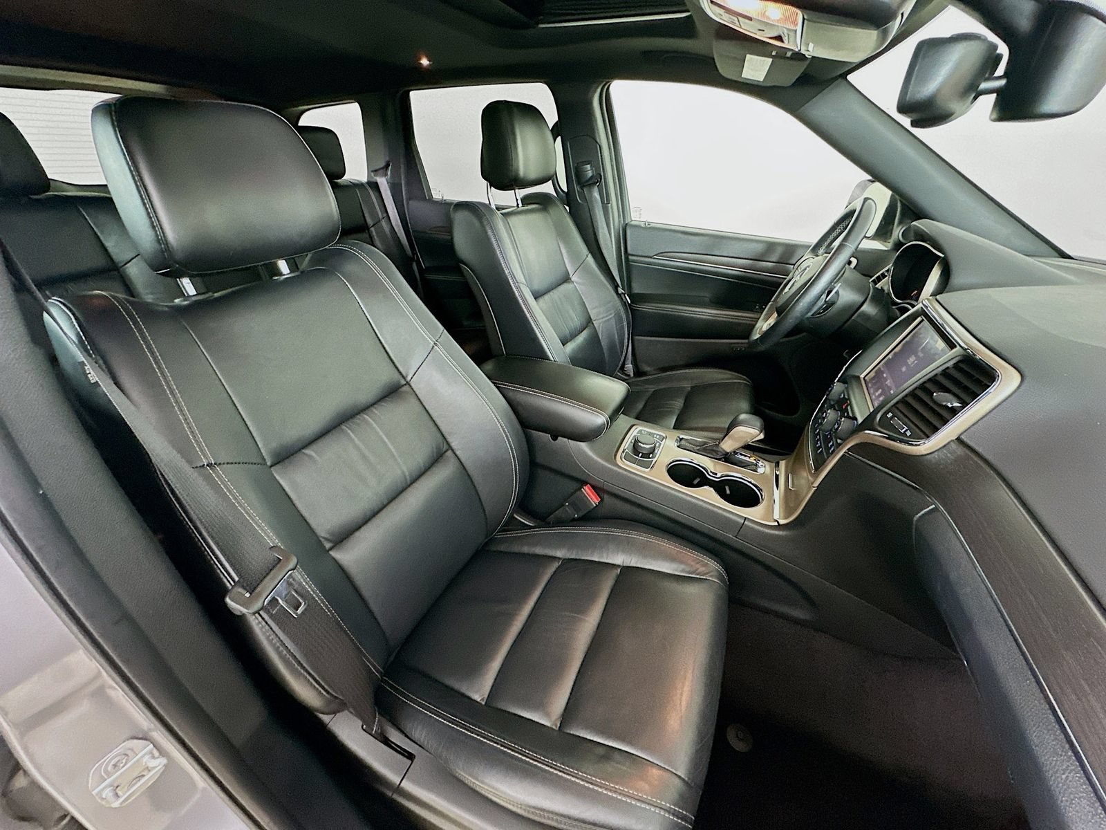 Used 2016 Jeep Grand Cherokee Limited AWD/4WD image 43