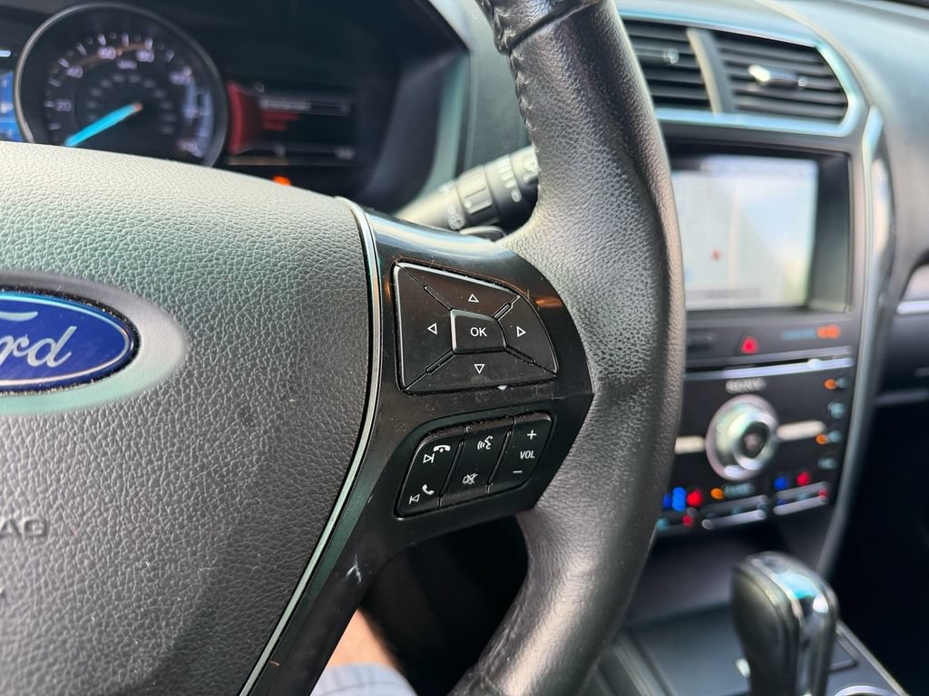 Used 2017 Ford Explorer Limited FWD image 24