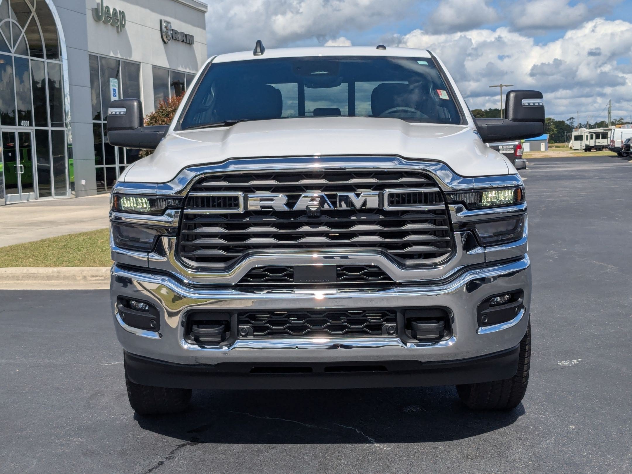 New 2026 RAM 2500 Big Horn AWD/4WD image 2