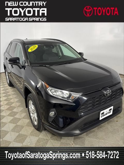 Used 2019 Toyota RAV4 XLE AWD/4WD image 1