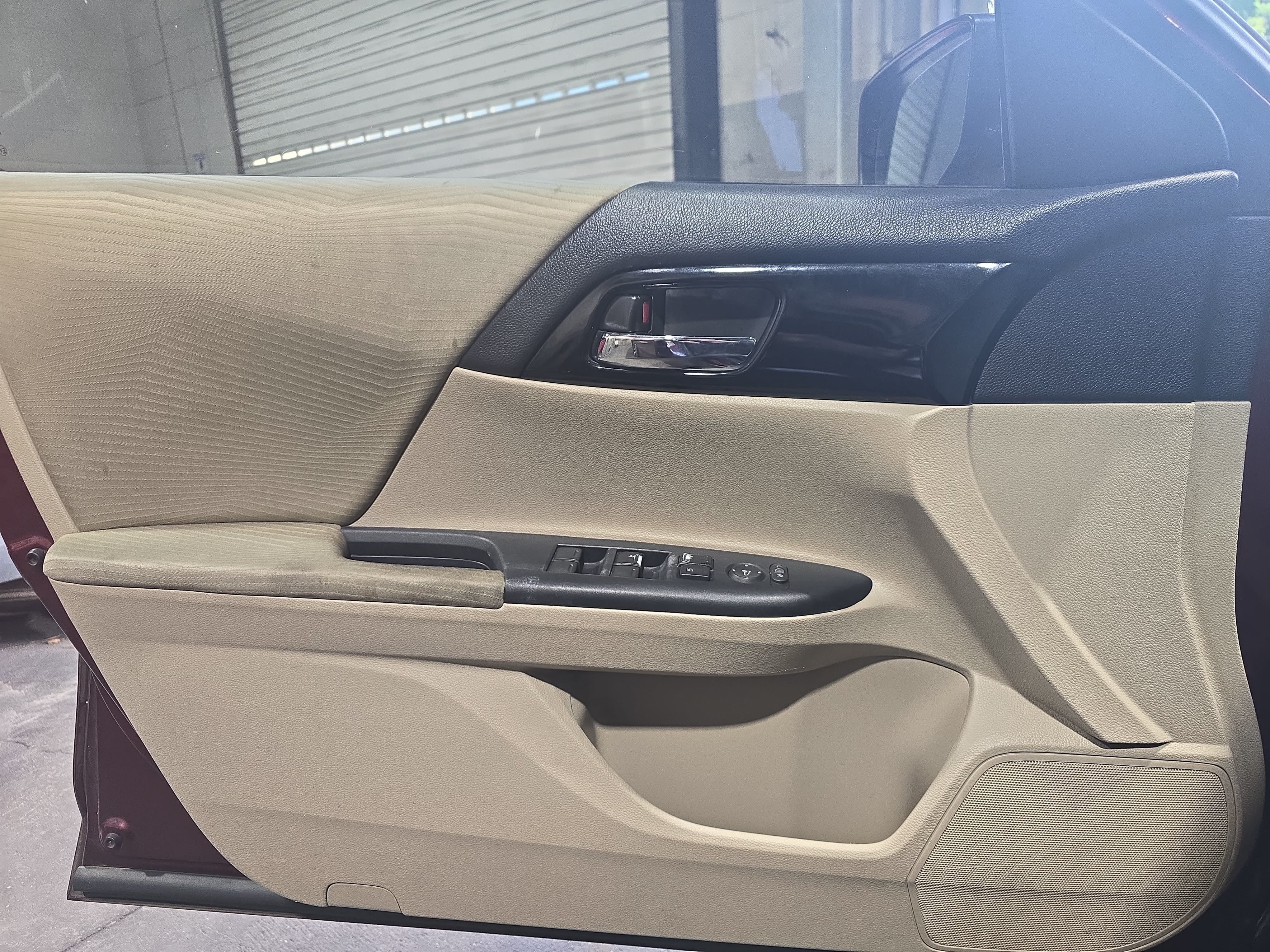 Used 2016 Honda Accord LX image 26
