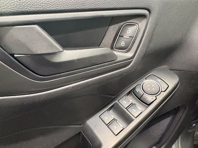 Used 2025 Ford Escape Active AWD/4WD image 6
